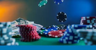 Filipino player browsing y7777 Casino table games on a smartphone with PHP balance displayed